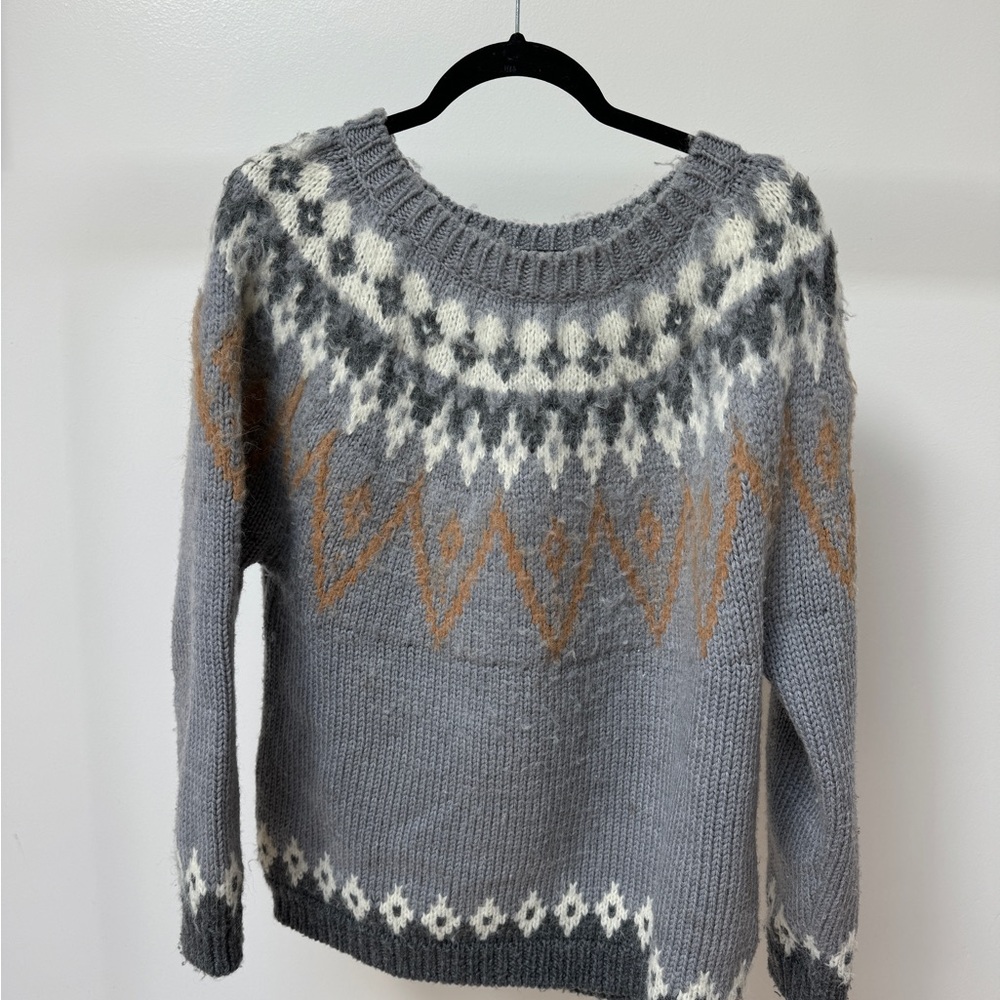 Ray Beams Sweater